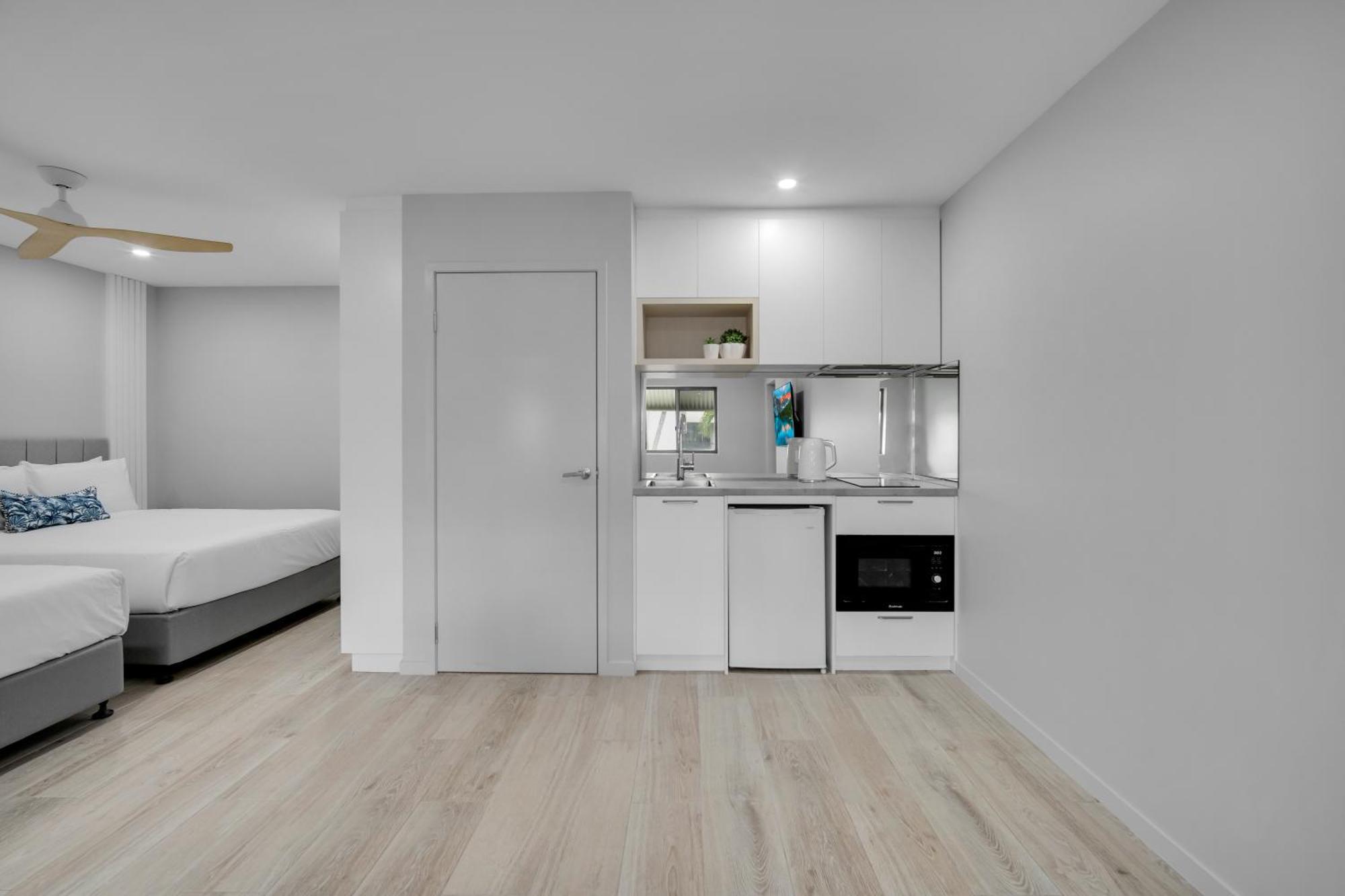 טאונסביל Belmoral Corporate Suites (Adults Only) מראה חיצוני תמונה