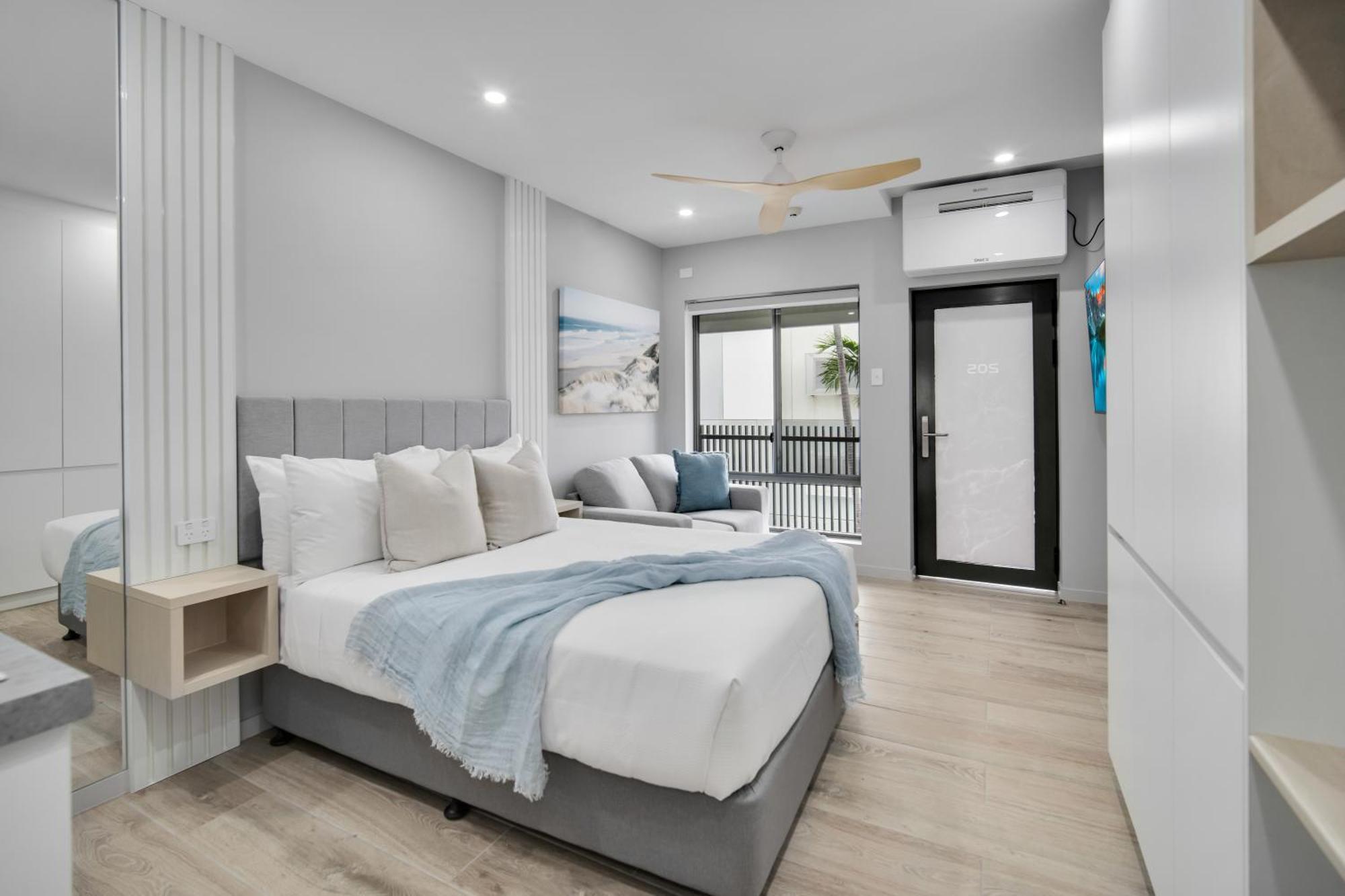 טאונסביל Belmoral Corporate Suites (Adults Only) מראה חיצוני תמונה