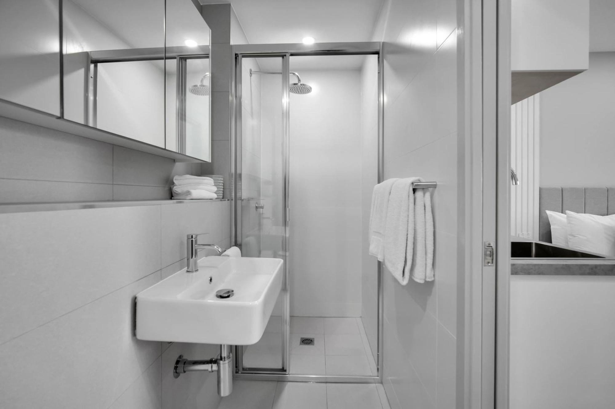 טאונסביל Belmoral Corporate Suites (Adults Only) מראה חיצוני תמונה